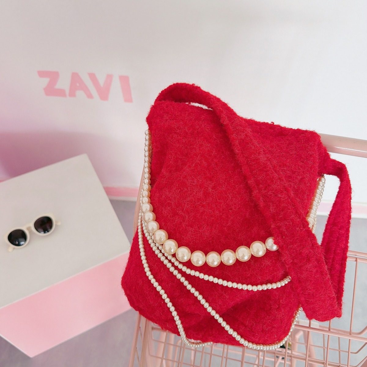 ZAVI 原创 新年大红色珍珠水桶包 单肩包复古喜庆富婆毛绒大容量,淘宝优惠券,粉丝福利购,淘宝优惠卷