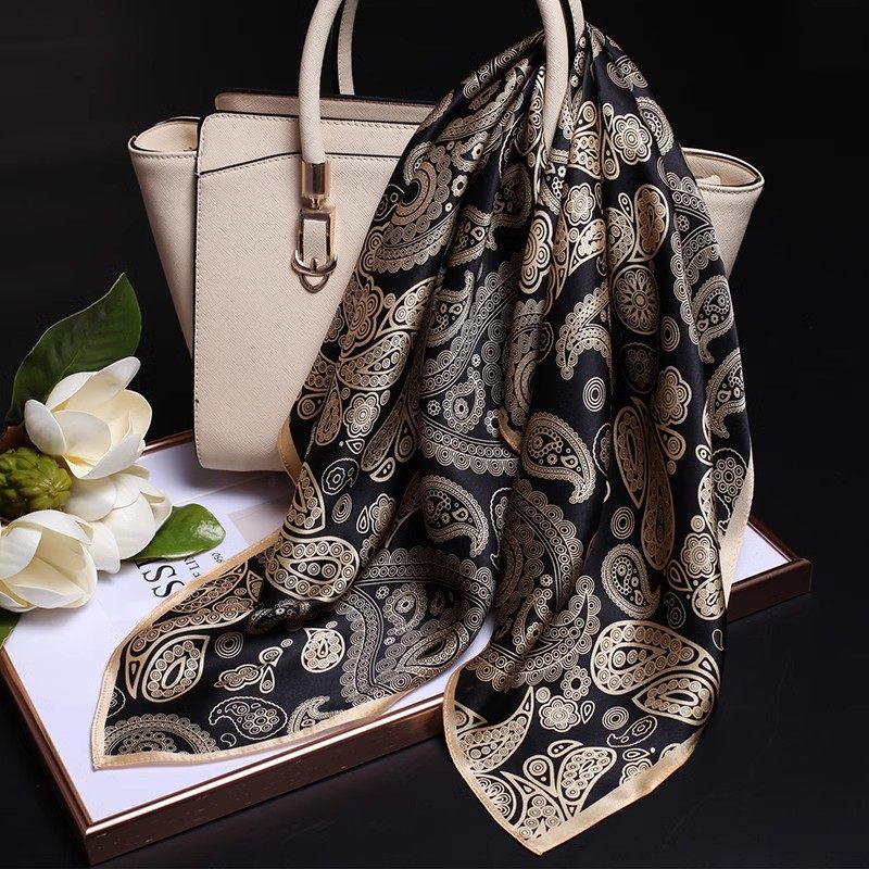 100%桑蚕丝披肩真丝围巾秋冬妈妈防晒保暖百搭丝巾腰果花黑白方巾,淘宝优惠券,粉丝福利购,淘宝优惠卷