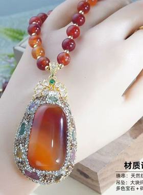 新款玛瑙平安无事牌吊坠女款轻奢小众高级感项链百搭大气长毛衣链