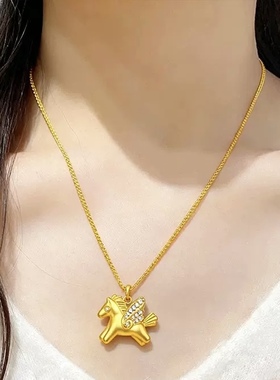 新款沙金生肖马吊坠项链女款轻奢小众高级感毛衣链百搭送女友礼物