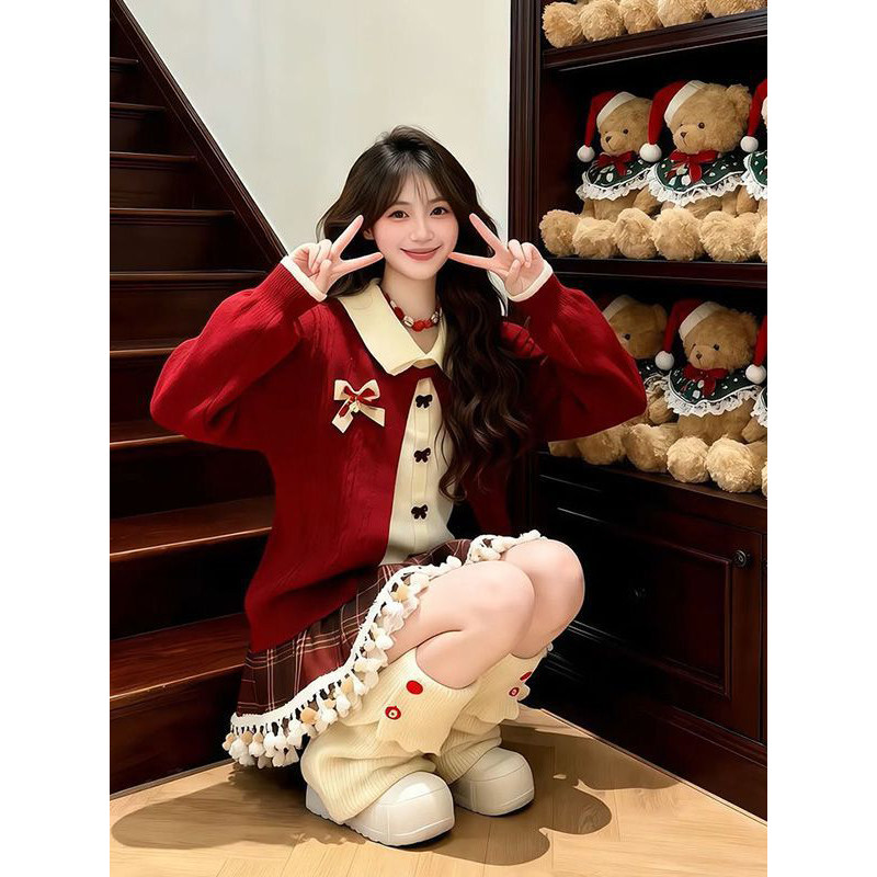2025新款学院风穿搭圣诞新年氛围红色娃娃领毛衣搭配格子半身短裙,淘宝优惠券,粉丝福利购,淘宝优惠卷