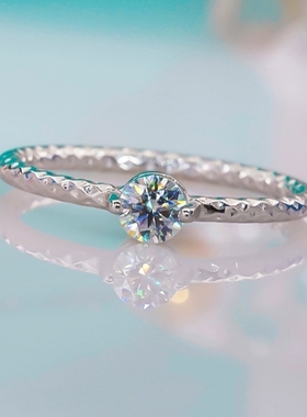 D色莫桑石波光粼粼戒指