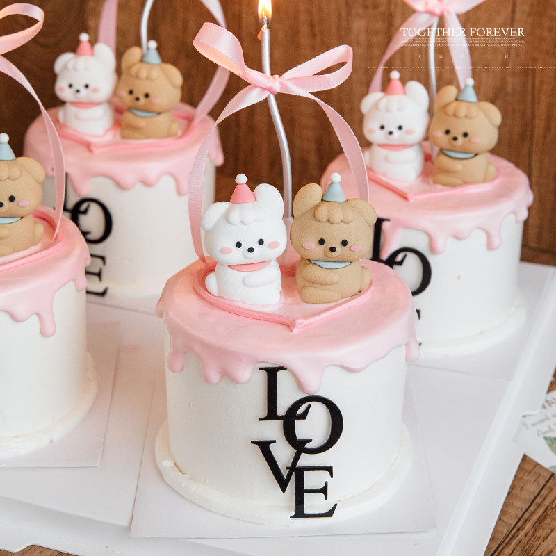 2025情人节蛋糕装饰卡通可爱修狗摆件love亚克力214情侣告白装扮