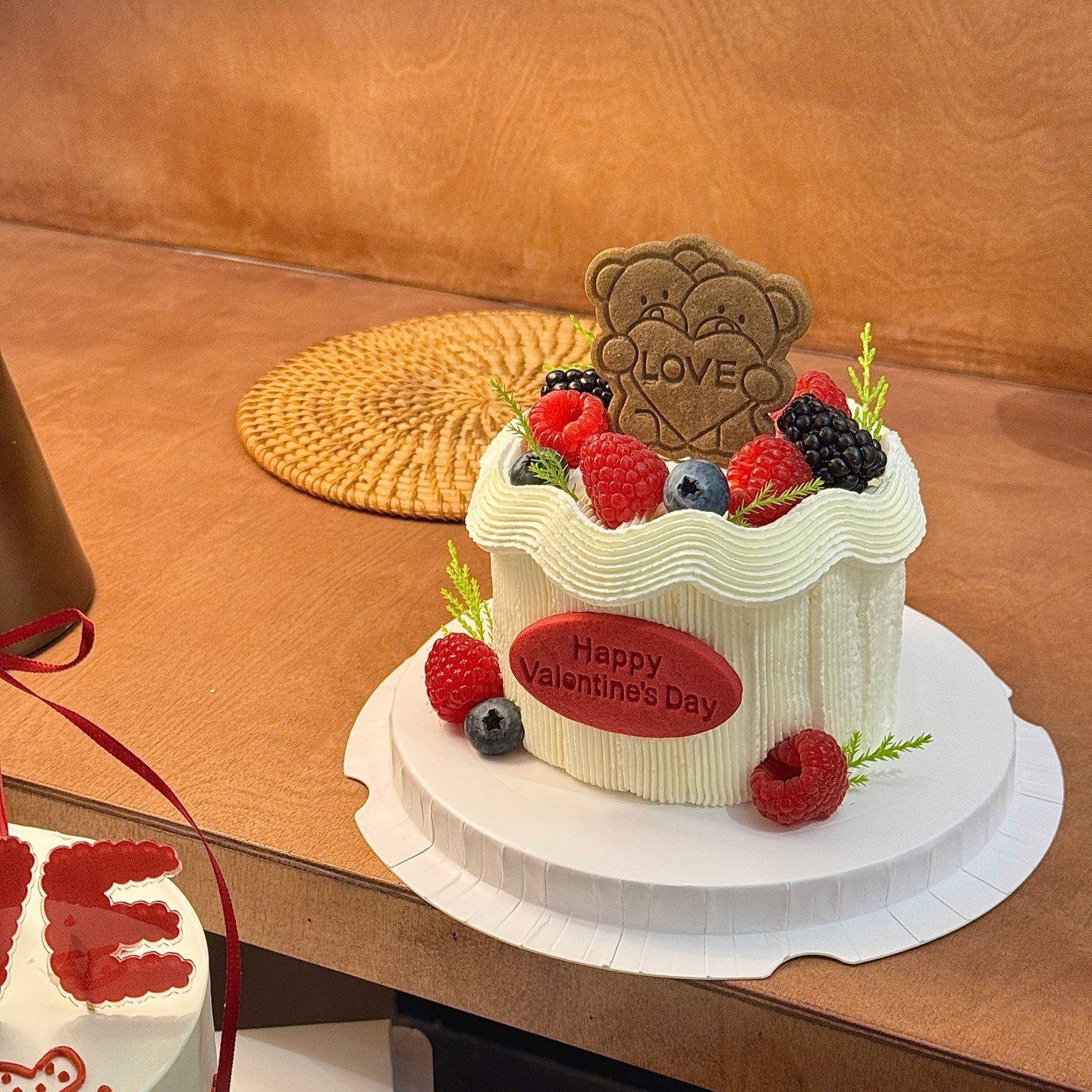 214情人节快乐饼干字牌蛋糕装饰抱爱心LOVE小熊造型饼干烘焙装扮,淘宝优惠券,粉丝福利购,淘宝优惠卷