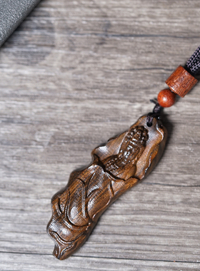 菩萨棋沉香木荷叶观音吊坠脖挂链木作雕刻工艺小件平安牌文玩挂饰