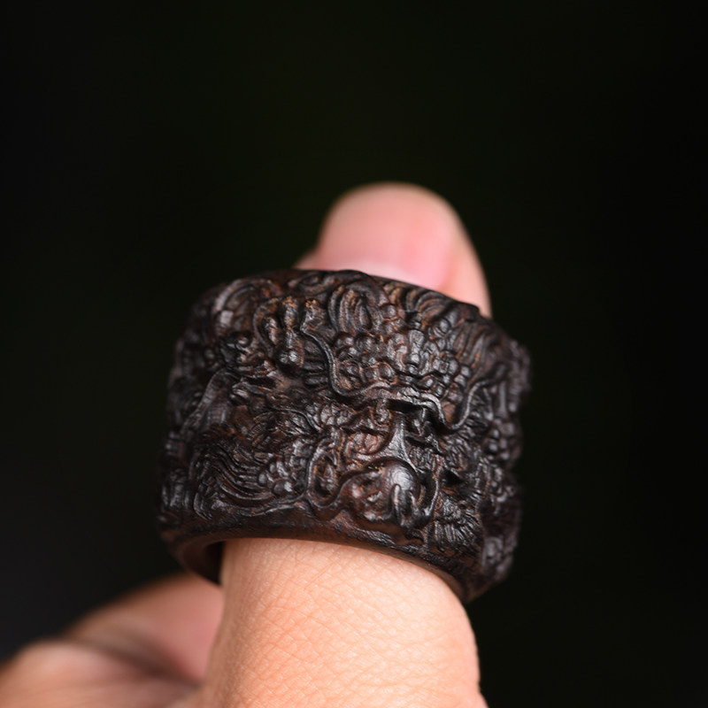 Xuantong Bodhisattva chess, agarwood, dragon pattern, finger ring, wood carving, handmade jewelry, ring, gift, wood jewelry, cultural toy
