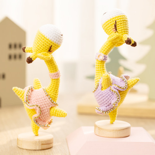 胖小森手作跳舞的小鹿玩偶圣诞diy手工钩针编织毛线牛奶棉材料包 - 图2