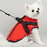 Домашние животные осень и зима со собачьей одеждой для собак, модных, маленьких и средних собак из тяги из тяги кошки зима