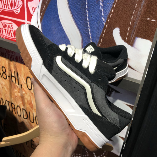 VANS范斯 Hylane黑灰翻毛皮低帮美式复古男板鞋面包鞋VN000D26BMA - 图3