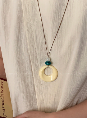 复古几何圆环吊坠树脂毛衣链女