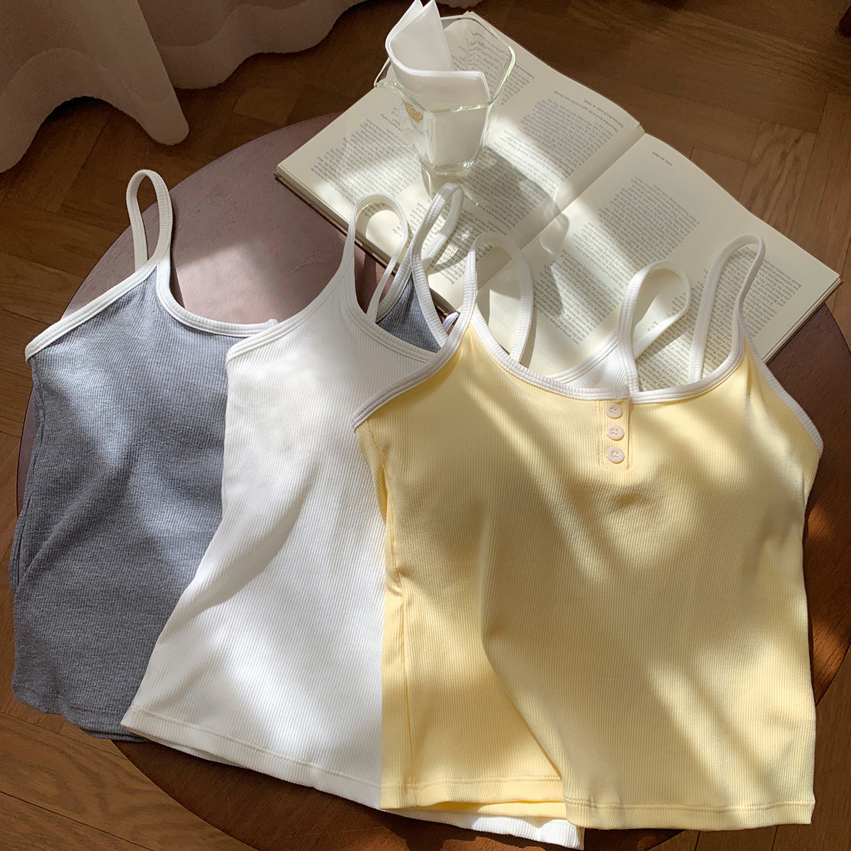 馨帮帮Bra 2025新款纽扣螺纹保暖吊带背心女弹力修身显瘦打底上衣,淘宝优惠券,粉丝福利购,淘宝优惠卷