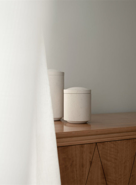 丹麦LouiseRoe石灰石储物罐托盘