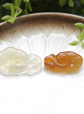 天然玉髓灵芝如意小吊坠