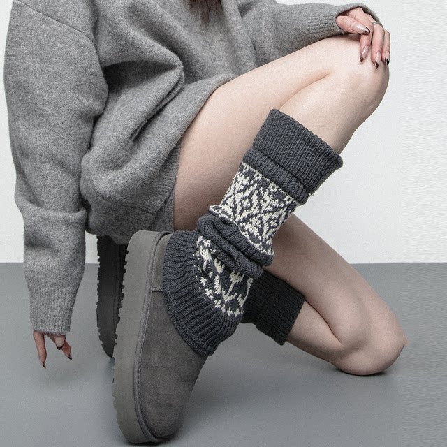 Autumn and winter thickened and warm Fair Isle style socks for girls