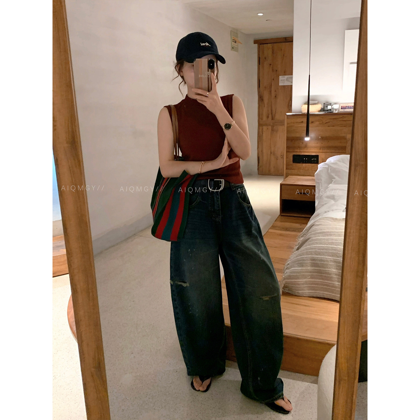 爱情魔鬼鱼 设计感宽松破洞牛仔裤女2025秋冬新款高腰直筒阔腿裤,淘宝优惠券,粉丝福利购,淘宝优惠卷