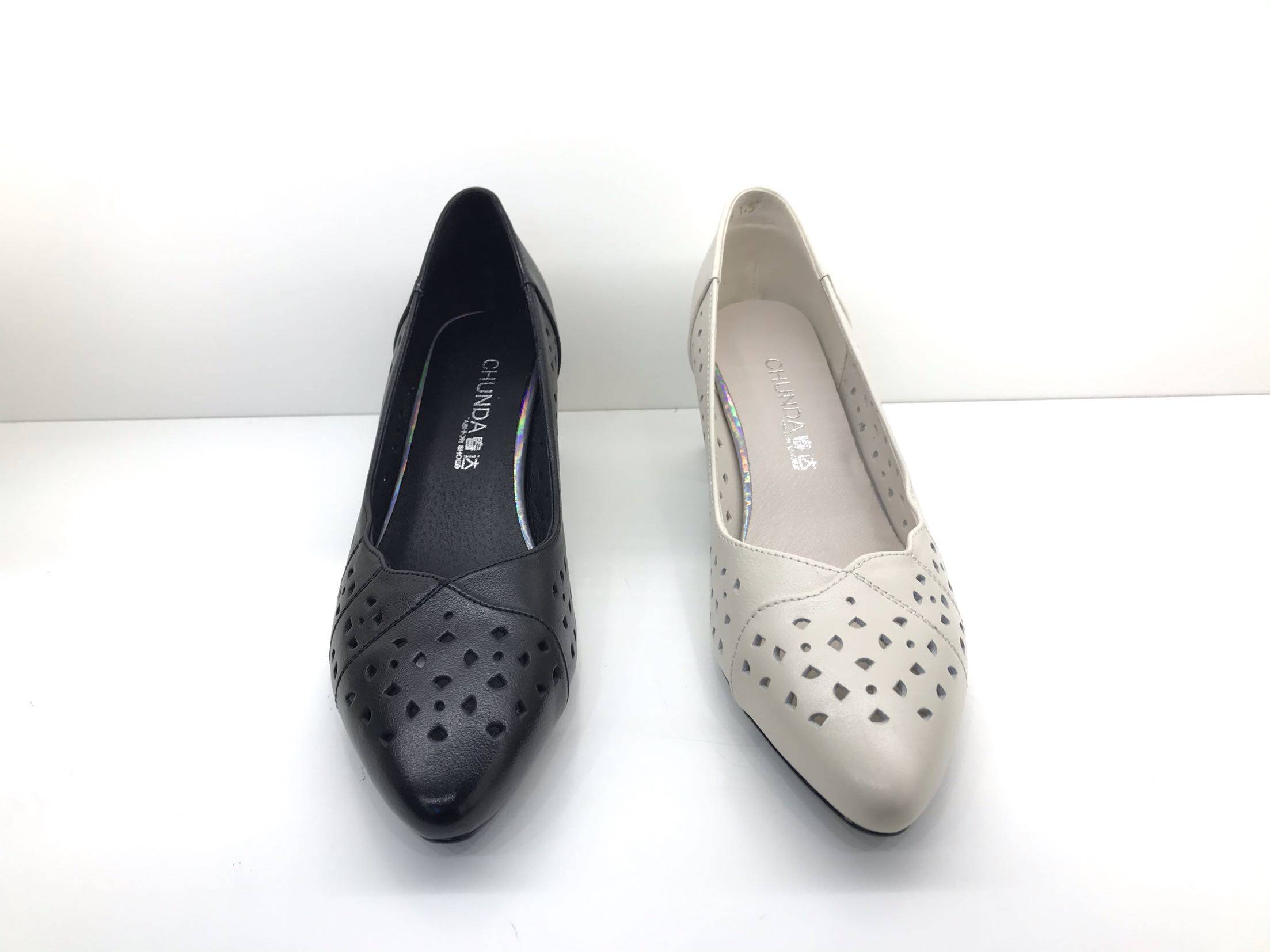 春达镂空妈妈鞋真皮粗跟尖头套脚一脚蹬中跟透气软面牛皮女鞋单鞋