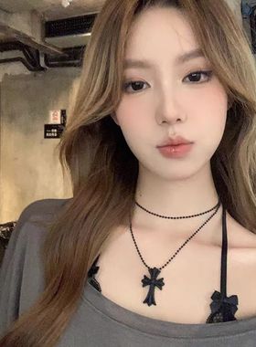 暗黑十字架项链女冷淡风高级感吊坠小众设计感长款颈链叠戴锁骨链