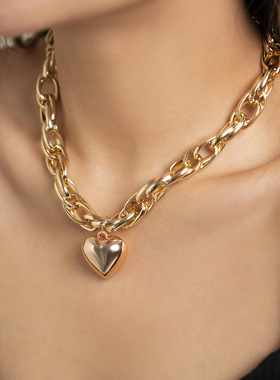 Thick O-shaped chain hollow heart pendant necklace女项链