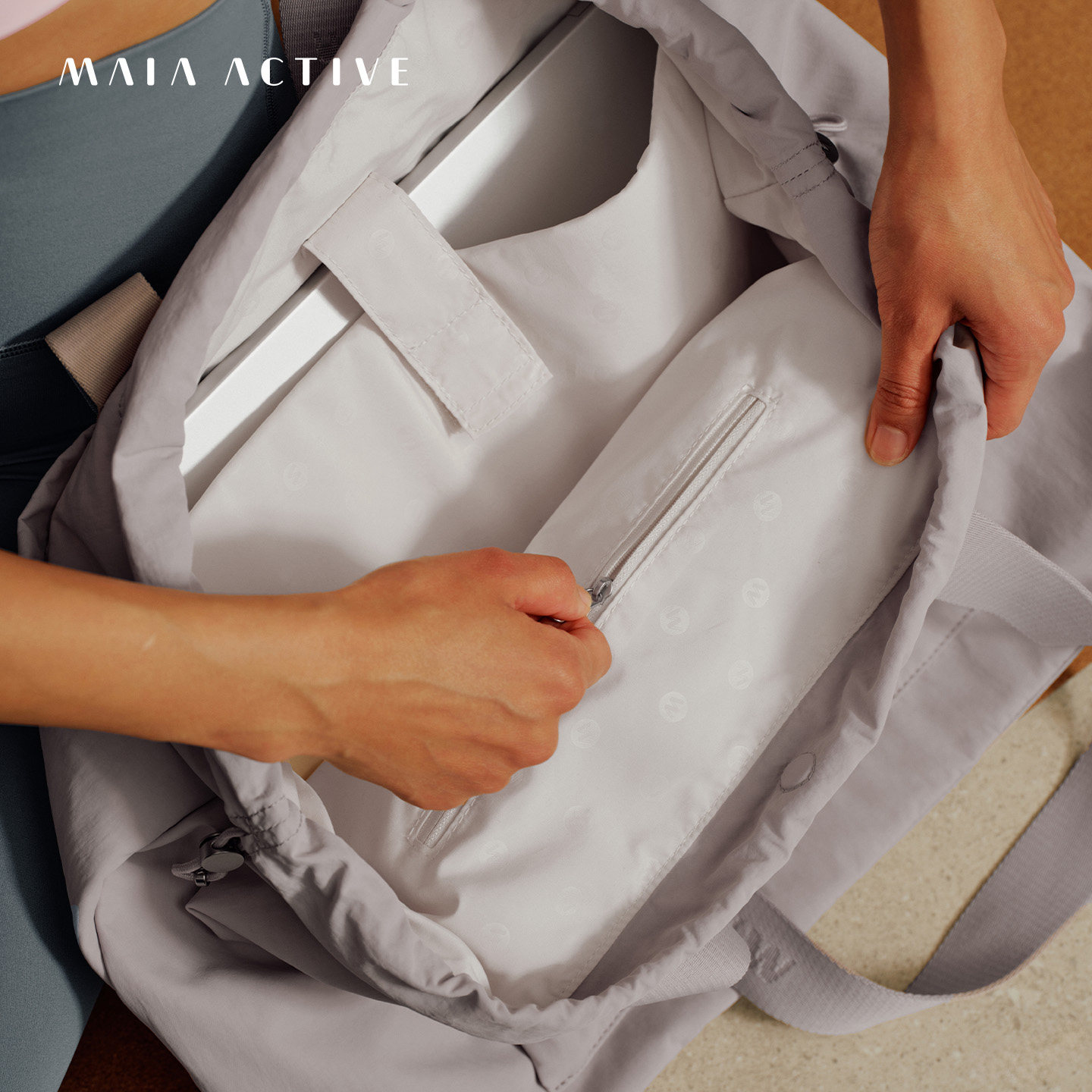 MAIA nylon pleated yoga mat bag