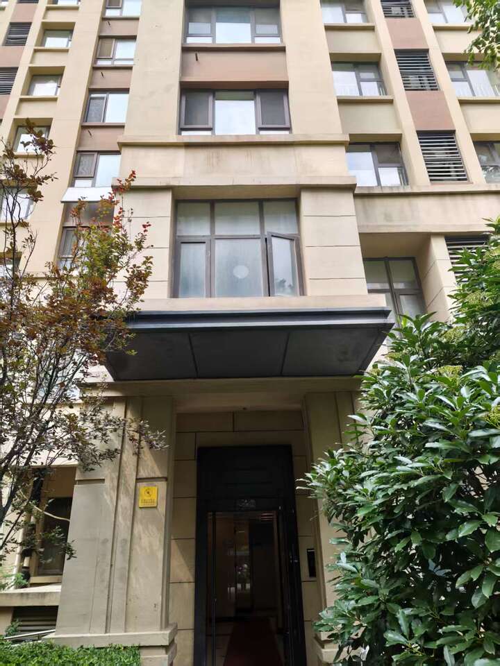 济南槐荫区腊山河东路东侧、兴福寺路南侧海亮艺术华府9号楼2-2202