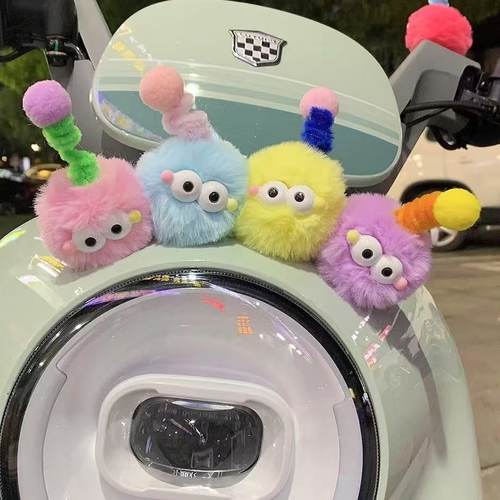 可爱立体小怪兽毛球电动车装饰小配件电瓶车摆件公仔九号车灯装饰 - 图3
