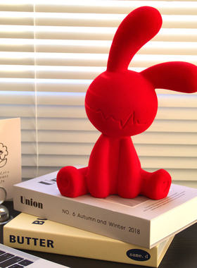 红色坐姿兔子陶瓷摆件小众高级感