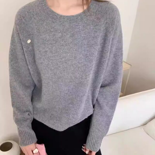 BADX authentic Korean style loose slimming solid color round neck sweater for women winter soft and waxy seamless one-piece wool sweater