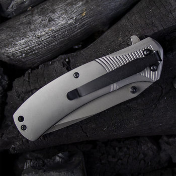 ມີດພັບ Tritium Gas Knife Portable Wolf Knife ປ້ອງກັນຕົນເອງ ອາວຸດເຢັນ Folding Knife ແຜ່ນມີດຫມາກໄມ້ກາງແຈ້ງ