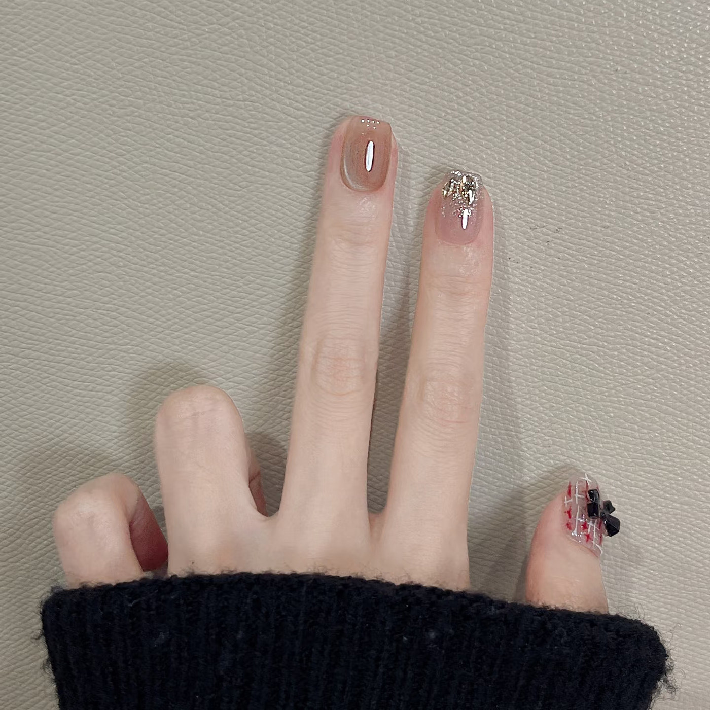 【千金菱格】小香风轻奢秋冬美甲纯手工穿戴甲猫眼显白短款假指甲,淘宝优惠券,粉丝福利购,淘宝优惠卷