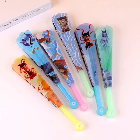 哪吒折叠扇子手持随身手摇扇儿童节奖励小礼物幼儿园小学生奖品