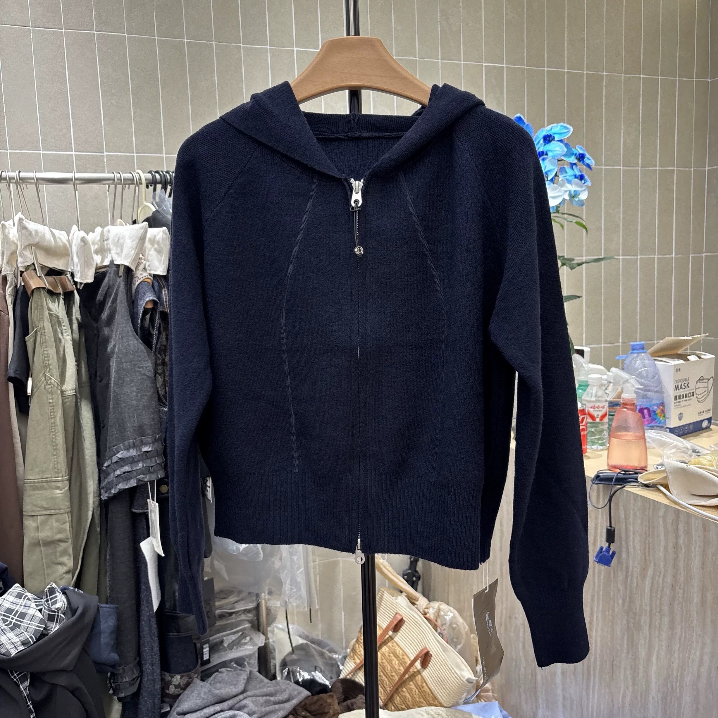 2025秋宽韩版休闲软糯连帽拉链针织开衫女显瘦小个子毛衣外套6609 - 图3