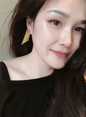 时尚高级感24K金几何形光板流年弧形流苏耳环简约设计感耳饰品