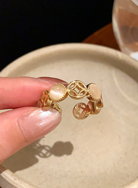 金色五帝钱猫眼石戒指女轻奢高级感食指戒小众设计开口戒指环配饰