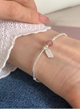 S925纯银LUCKY字母方牌天然草莓晶手链弯管碎银子手环轻奢感手饰