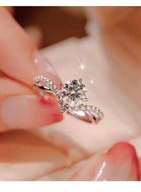 为爱加冕情侣戒指四爪莫桑石钻戒男女1克拉锆石皇冠开口对戒批发