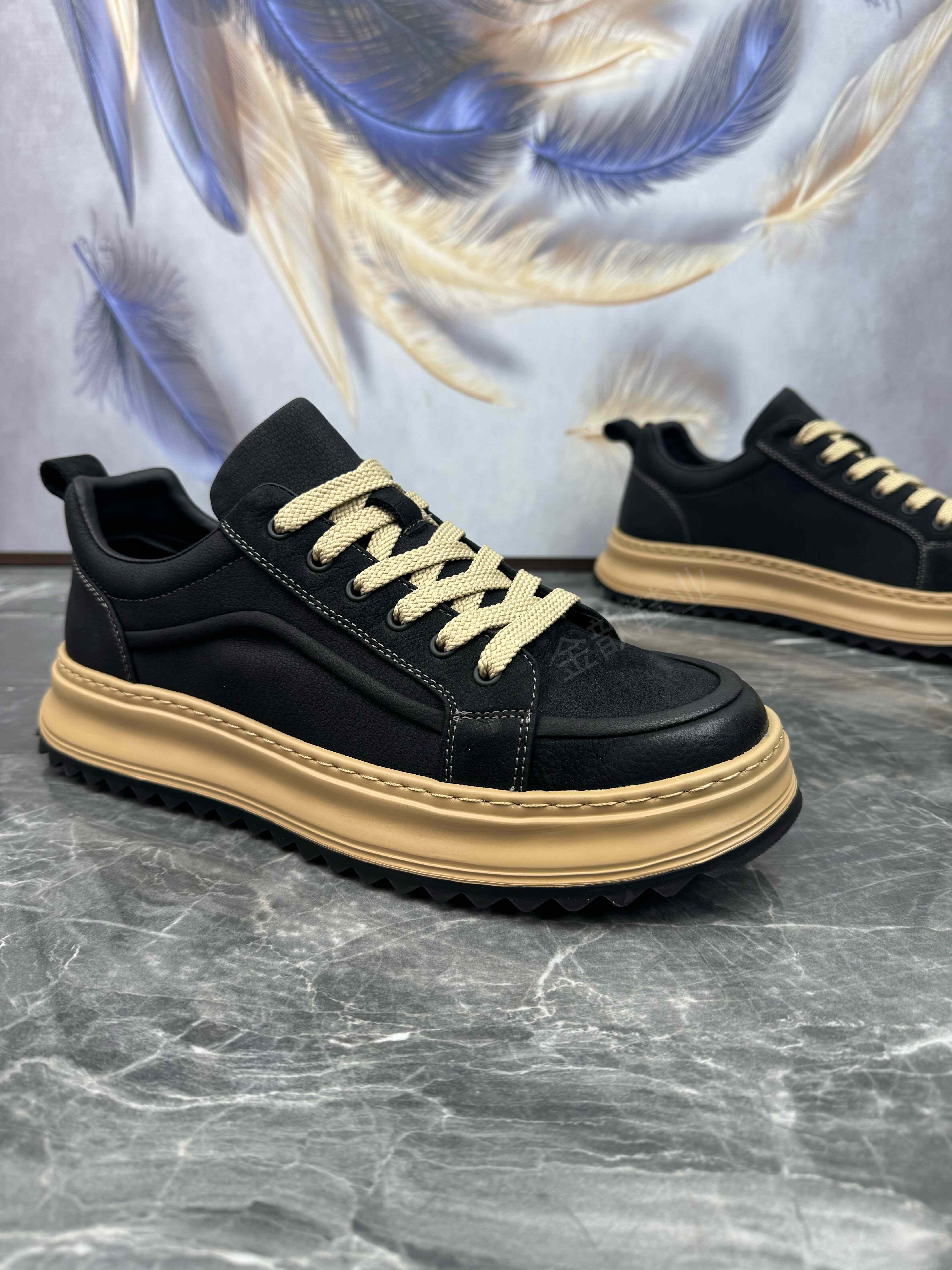 男鞋2025秋季新款头层牛皮轻便软底真皮透气简约百搭运动休闲板鞋,淘宝优惠券,粉丝福利购,淘宝优惠卷