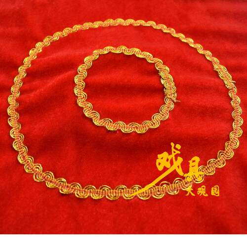 广场舞金丝绒红色技巧二人转东北秧歌跳舞蹈手绢八角巾手帕方巾 - 图2