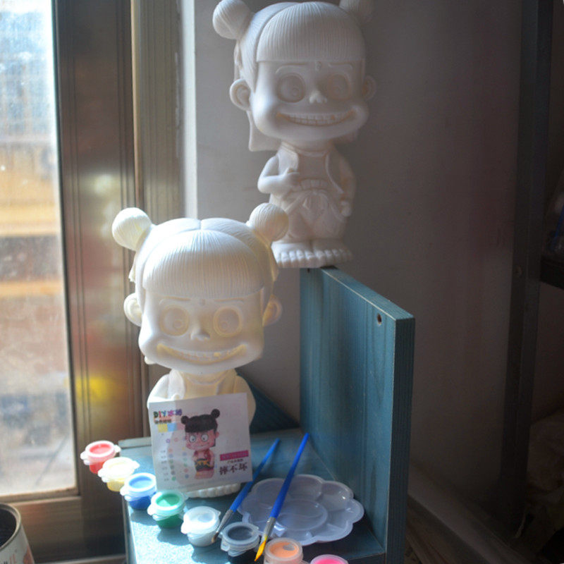 新款电影冠军哪吒模型 非石膏上色DIY卡通可爱网红爆款哪吒玩偶