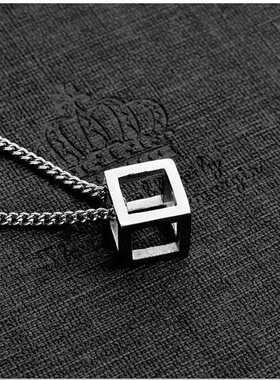 镂空正方体独特风百搭钛钢吊坠