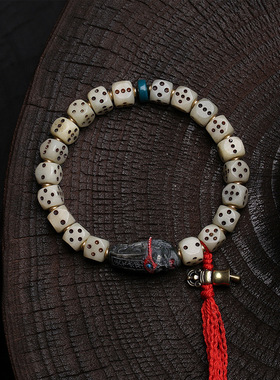 藏传回流骨雕刻色子手串单圈红玛瑙尸陀林根付黑无常料器配饰手链
