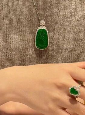 天然缅甸冰种翡翠如意吊坠老坑