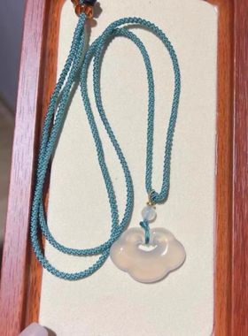 天然玛瑙玉髓如意锁吊坠项链女款玉石挂件毛衣链长命富贵平安