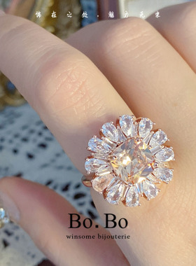 玫瑰金锆石指环飞舞蝴蝶戒指