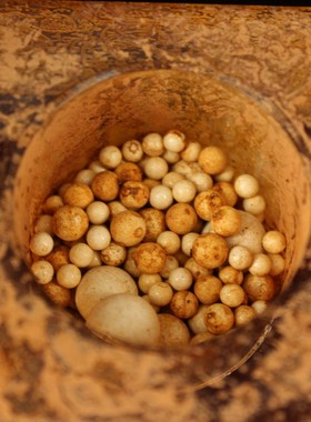 古寺地宫出土水晶雕刻图腾描金镶嵌舍利宝塔 内带金刚舍利子古玩