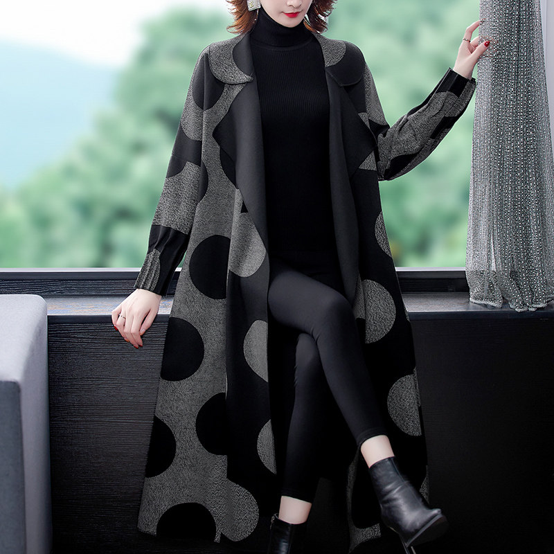 大码女装2020新款胖mm妈妈百搭风衣 黛貌大码女装