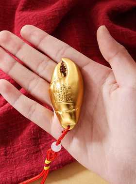 黄铜红绳招金色蟹钳手把件手中有钱财蟹钳进宝小摆件景区地摊货源