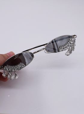 镶钻精致韩女同款~椭圆眼镜女