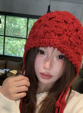 川西红色钩针流苏护耳毛线帽女