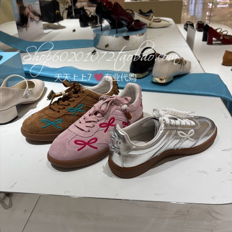 思加图2026春季女鞋蝴蝶音符德训鞋阿甘鞋休闲鞋平底女单鞋 EE933,淘宝优惠券,粉丝福利购,淘宝优惠卷