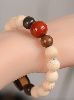 战国红玛瑙金丝竹桃木小鱼手串